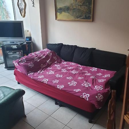 Rez De Chaussee - Erasme Brussel Bagian luar foto